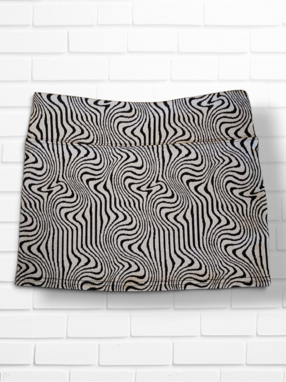 Urban Outfitters Mini Skirt Black Gray Psychedelic Swirl Y2K Retro Mod Indie S/P